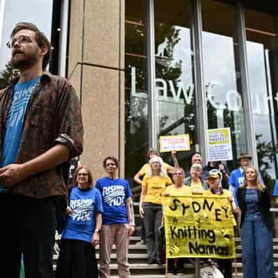 Arrest threat for protesters who block major coal port