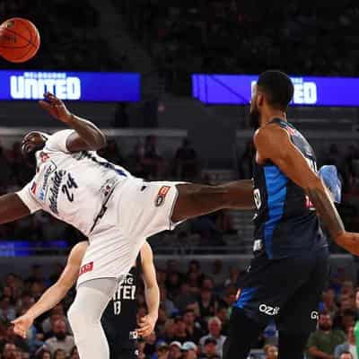 Harrell explodes, ejected as Melbourne Utd beat 36ers