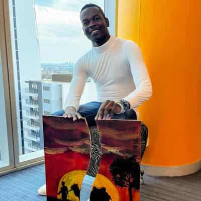 Young Congolese refugee paints new Australian life