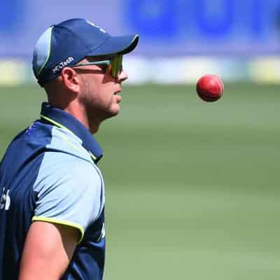 Hazlewood survives crucial off-site net session