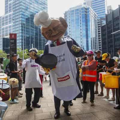 Climate activists invade premier's office building