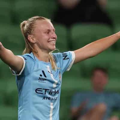 Holly McNamara scores as City overcome keeper howler