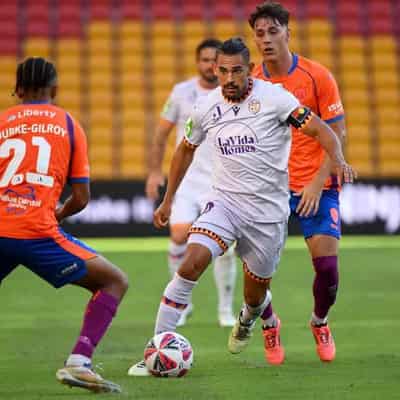 Glory defeat Roar to end 18-game ALM winless streak