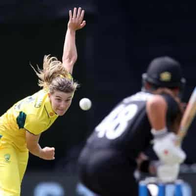 Summer of Sutherland continues as Australia beat NZ