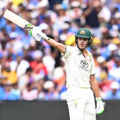 Konstas's debut fireworks puts Australia on top at MCG