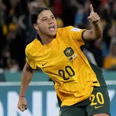 Sam Kerr steps up recovery at Chelsea training camp