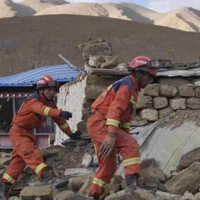 Urgency mounts in search for survivors of Tibet quake