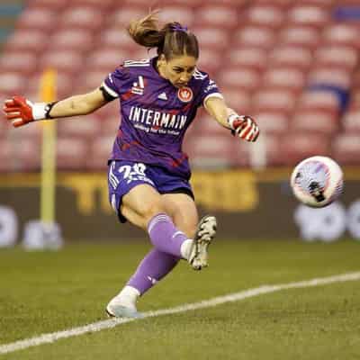 Wanderers goalkeeper sent off in 3-0 loss to Phoenix