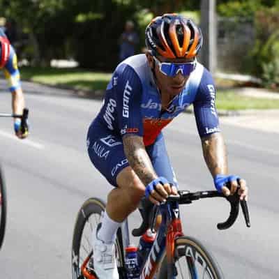 Mystery surrounds star Ewan's pro cycling future