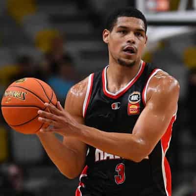 Hawks blast Breakers early to maintain NBL pace