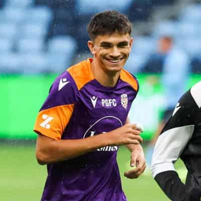 Teenager fires a rocket as Glory stun Auckland 1-0