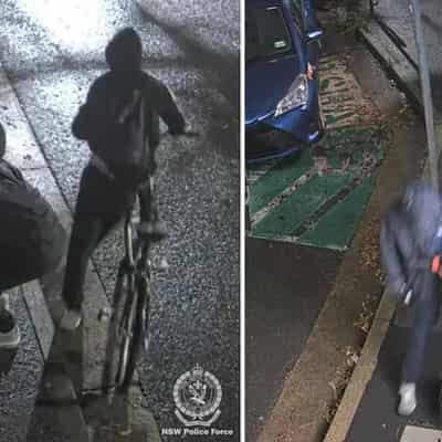 Hunt for vandals over 'disgusting' synagogue attack