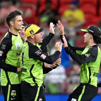 Thunder into BBL finals after Konstas hits half-century