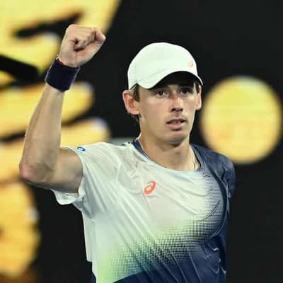 De Minaur races into round two with straight-sets win