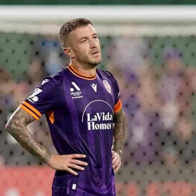 Wanderers deny Glory, close in on ALM top six