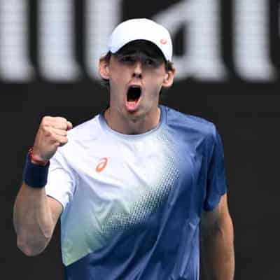 Dominant de Minaur serves up warning to his Open rivals