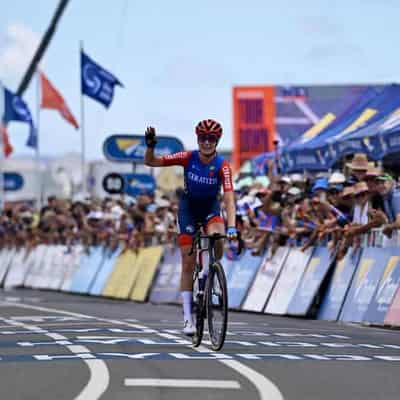 Dutch cyclist rides to solo win at Tour Down Under