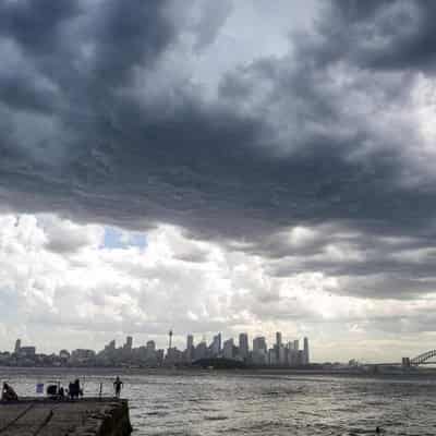 Heatwave temps plummet as winds and hail roll in