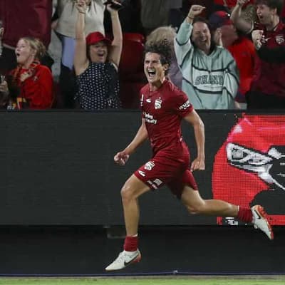 United edge past City in hard-fought contest