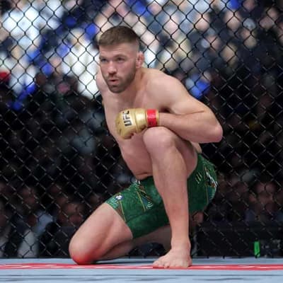 Du Plessis hungry to show he's the UFC's apex predator