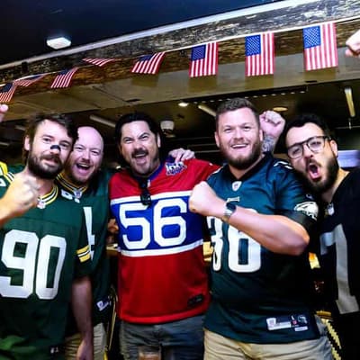 'A huge event here': Aussies pack pubs for Super Bowl