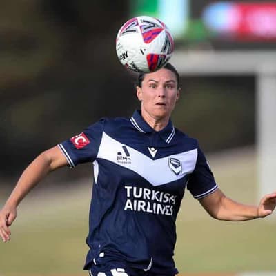 Snubbed Matilda Gielnik steers Victory past Mariners