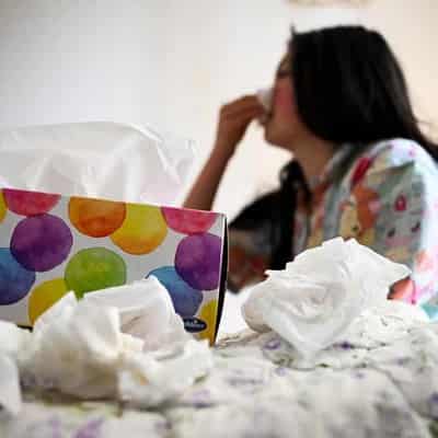 Women less likely to turn up to work sick than men