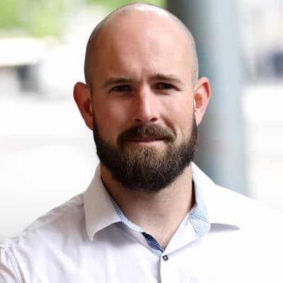 Neo-Nazi fights charge of intimidating police officer