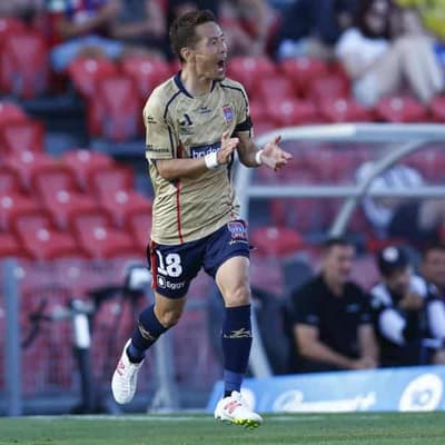 Jets soar to third straight ALM win against Roar