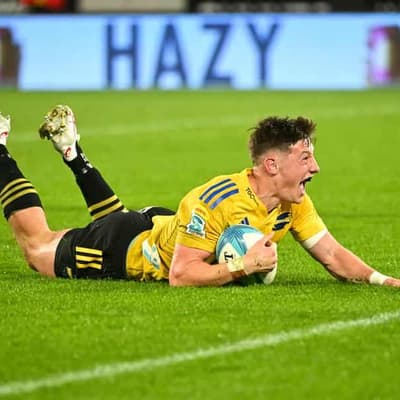 Hurricanes take try-scoring frenzy over Fijian Drua