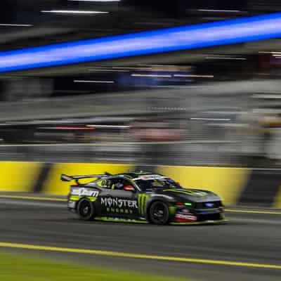 Waters pulls off Supercars wet whitewash in Sydney
