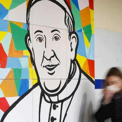 Pope stable, resting after peaceful night, Vatican says