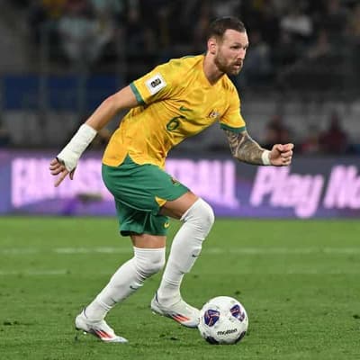 Aussies Iredale, Boyle make Hibs kings of Edinburgh