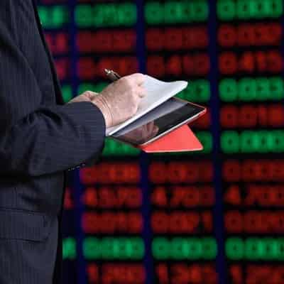 Australian shares extend decline after rebound flops