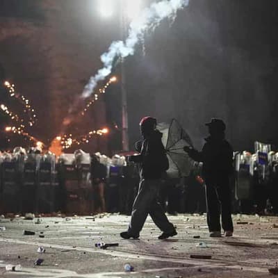 Turkish court jails Istanbul mayor pending trial