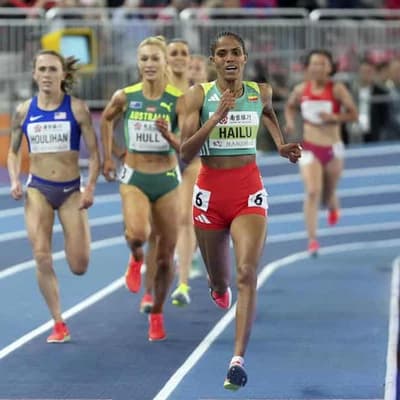 Jess Hull, Ky Robinson hit medal trail at world indoors