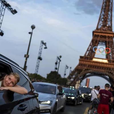 Parisians to vote 'oui or non' to more car-free zones