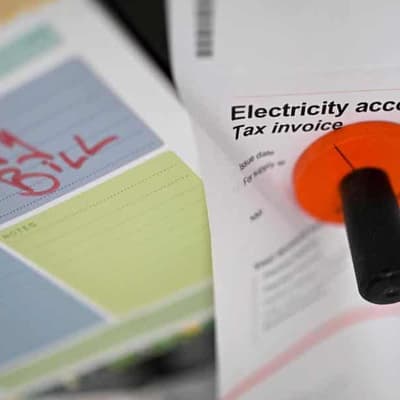 Labor's energy bill relief labelled 'band-aid solution'