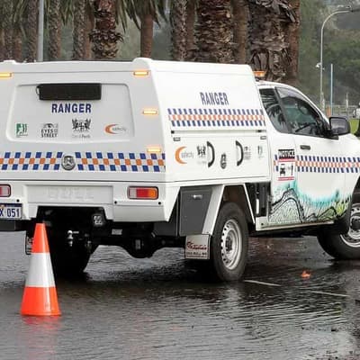 Flood alerts as Tropical Cyclone Dianne makes landfall