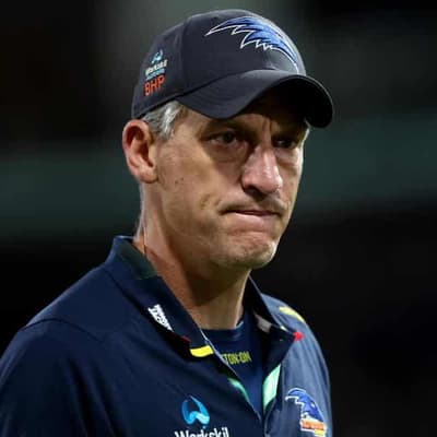 Adelaide's dual premiership AFLW coach Clarke to quit