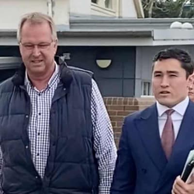 Kiwi denied Aussie citizenship after killing chook