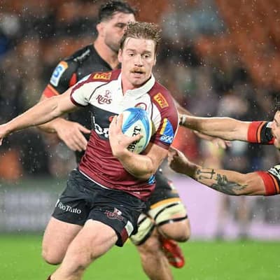 Reds let top spot slip in gritty loss to Chiefs