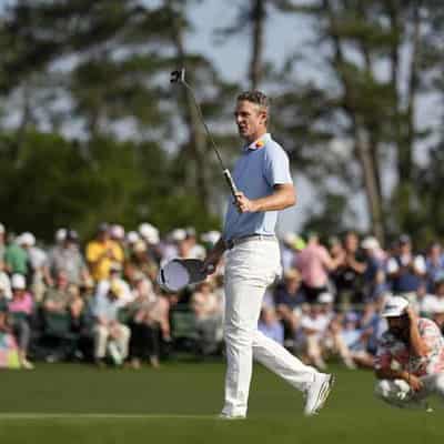 Rose eclipses Nicklaus with fast start to lead Masters