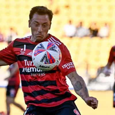 Wanderers march towards ALM finals with United win