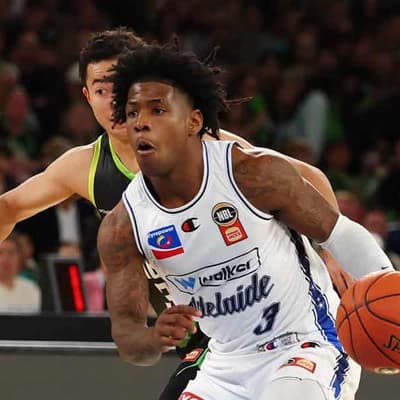 Royal flush: Kendric Davis joins Delly at the Kings