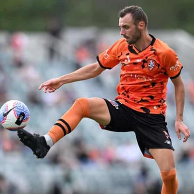 Roar finally keep clean sheet in win over Phoenix