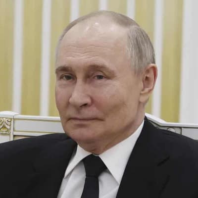 Putin open to peace but rapid progress is hard: Kremlin