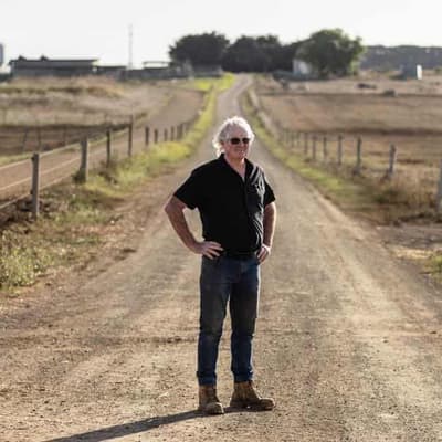 Inside ex-Liberal heartland where roads, wind rule vote