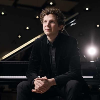 No early curtain on axed pianist's feud with symphony