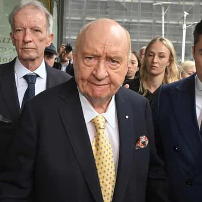 Radio king 'never' sexually inappropriate, court told